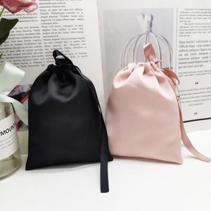 Takı Torbaları 10 PCS Drawstring Hediye İpek Çantalar Siyah Pembe Kozmetik Kişiselleştirilmiş Logo Düğün Partisi Şeker Çuval Çanta Çanta