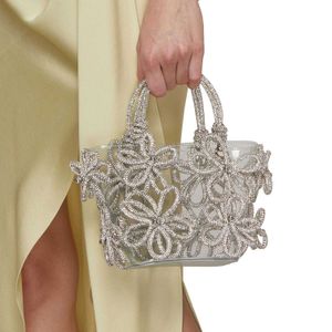 Axelväskor Flower Rhinestone Evening For Women Transparent 2023 Luxury Designer Crystal Clutch Purses Handbag Ladies Wedding Party 230426