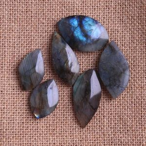 Pendanthalsband 6st/Lot Natural Stone Quartz Crystal Labradorite Pärlor för smycken Reiki Choker halsband spektrolit som gör gratis