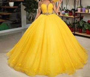 Quinceanera Dresses Princess Yellow Flowers Ball Gown Deep V-Neck Lace-with Tulle Plus Size Sweet 16 Debutante Party Vesthiondos de 15 Anos 110