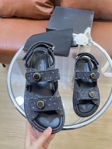 2023 Black white leather luxury Daddy sandals women's slipper men slides leather sandal womens Hook & Loop casual shoes 35-42 with box and dust bag