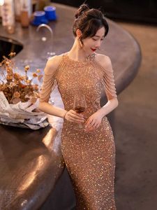 Golden Evening Dress for Women 2023 New High end Light Luxury Small Group Banquet Style Celebrity Annual Meeting High end Fishtail Dress