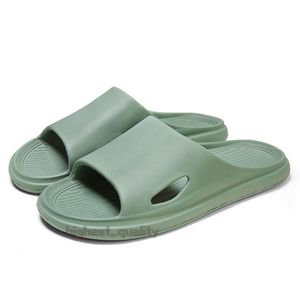 Erkekler yaz hafif ağırlık banyo duş terlikleri sessiz pratik çift slayt rahat yumuşak erkek kadın ev kapalı açık plaj sandalet delik ayakkabı A050