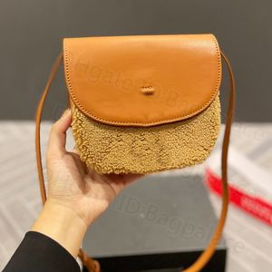 Stunning Shoulder Bags Saddle Cross Flap Saddle Luxury Designer Women Body Plain Vintage Genuine Leather Handbags Flap Envelope bag Handbag Totes Crossbody