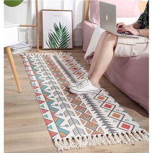 Carpets Luxury Bohemia Ethnic Style Cotton Linen Soft Carpet Handmade Tassel Rug Living Room Bedside Floor Mat Pad Home Boho Decoration 230511