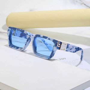 2023 Sonnenbrille Millionär im gleichen Stil Herren-Sonnenbrille mit rotem Netz, quadratisch, Damenmode-Brille