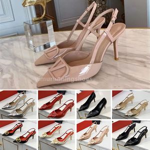 Lyxvarumärke High Heel Sandals Women Summer Designer Pointed Shoes Classics Gold-V Metal Buckle 4cm 6cm 8cm 10cm tunna klackar Röda bröllopskor med dammväska 34-44 L13