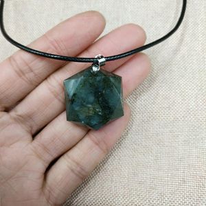 Hängselhalsband En naturlig Moonstone Stone Quartz hänge labradorite Stor satellitmän modesmycken med rep