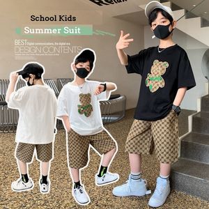 setssuits الصيف عارضة الأولاد كرسون كاريكاتير الدب Tshirt Topskhaki شورت Pant المدرسة الأطفال.
