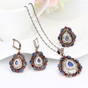 Halskette Ohrringe Set ethnische türkische OhrringHalsketteRing antike Goldfarbe Harz Schmuck hohle Blumen Frauen Prinzessin Haken