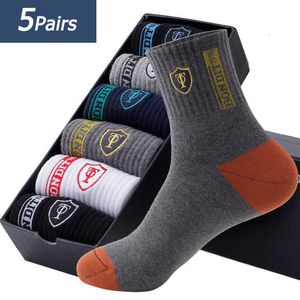 Cotton Man Pairs Socks 5 grossist Apression Compression and Fall Sports Summer Leisure Sweat Absorbent Thin Hateble Basketball Meias EU 38-43