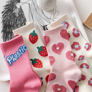 Socks Hosiery New Pink Socks Casual Fashion Letter Harajuku Streetwear Women Socks Print Japanese Girls Cute Socks Women Sox P230517