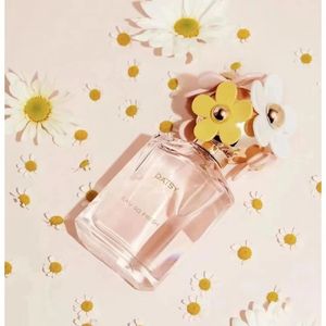 Perfekt kvinna parfym daisy för kvinnor doft spray 100 ml eau de parfum perfekt dam vacker flask charmig lukt