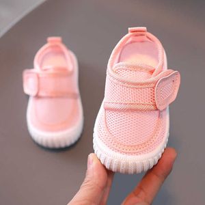 Atletyczne trampki dla dzieci na świeżym powietrzu oddychające niemowlę małe buty do chodzenia dziewczęta chłopiec swobodny butę siatki miękki dno wygodne buty bez poślizgu AA230511