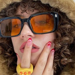 Sunglasses Vintage Rivet Square Sunglasses Woman Brand Designer Personality Sun Glasses Female Fashion Orange Retro De Sol 230511