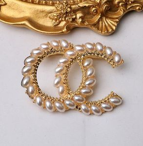 Classic Fashion Brand Designer Letter Crystal Brooch Women Pearl Rhinestone Brooch Suit Laple Pin Fashion Jewelry Accessories 20style Choose