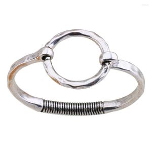 Bangle Classic Premium Retro Metal Bracelet For Women 2023 Trend Girls Unusual Jewelry Gift Accessories