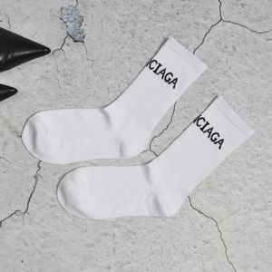 2023 Designer Color Letter Socks Fashion Novelty Harajuku Lettering Socks Men Women Cotton Skateboard Street Casual Sock A1