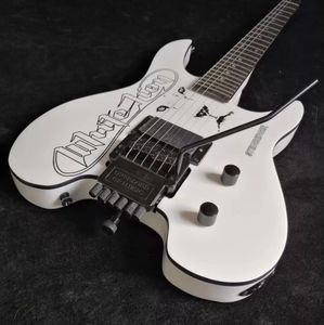 El Boyalı Aslan Beyaz Başsız Elektro Gitar, Vibrato Bridgepercussion Stick
