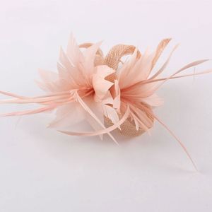 Hårklipp barrette chic fascinator hatt cocktail brosch bröllop headpiece kyrka huvudkläder fest fjäder tillbehör sinamay fascinators 230512