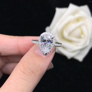 Klusterringar 3 Clear Pear Cut Wonderful D Color Diamond Ring for Women Romantic AU750 18K White Gold