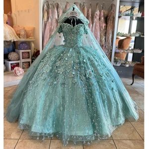 Mint Green Quinceanera Sukienki z Cape Floral Appliques Lace-Up Back Corset Prom Sweet 15 Girls Birthday Party Dress