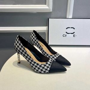 Tacchi alti stile griglia piccolo 8 cm Perla Tutto abbinato alle scarpe Queen da lavoro