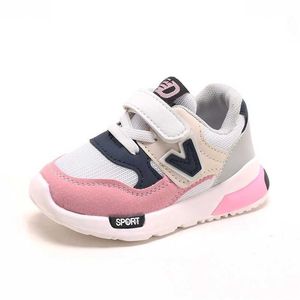 Athletic Outdoor Größe 21–30 Neue Kinderschuhe für Baby Jungen Mädchen Kinder Casual Sneakers Air Mesh Atmungsaktive weiche Laufsportschuhe Rosa Grau AA230511