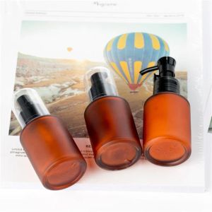 Bottiglia di vetro ambrato Protable Lotion Spray Pump Container Vuoto Bottiglie di shampoo per crema cosmetica da viaggio ricaricabili all'ingrosso