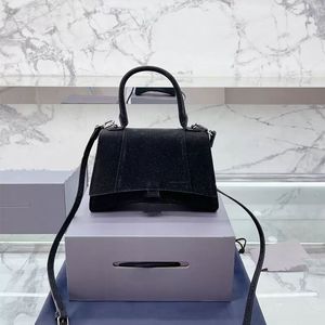 Paris Fashion Week Handbags Shoulder Bags Designer Luxury Wallets Crossbody Hourglass Half Round Smooth Crescent Gift Preferred Brands XB4000