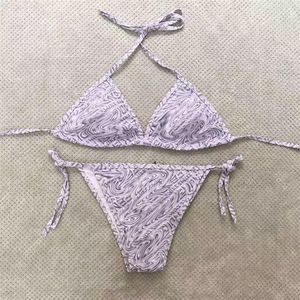 2023 Sexy Bikini da appendere al collo Cinturino a tre punti Colore caramella Tinta unita Bikini Costume da bagno Triangolo da donna Diviso Moda Confortevole Costume da bagno di alto livello