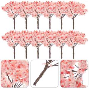 Flores decorativas 12pcs Modelo de plástico elegante árvores pequenas para o casamento de decoração de paisagem