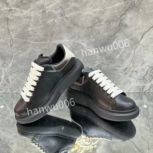 top new Luxury Designer Shoes Men Women White Luxury Designer Sneaker Lace Up Genuine Leather Sneakers Fashion Women Casual Designer Sneaker2023