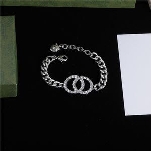 Kvinnliga halsband Moissanite -armband Kvinnesmycken Set Gold Classic Elegant Necklace Armband Luxury Jewelry Platinum Crysta Love Armband