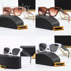 Occhiali da sole maschile Designer Shade Ogonati P UV Protezione Beach Goggle Micro circolare Triangolare Simbolo Occhiali da sole polarizzati Populati decorativi PJ086 C23