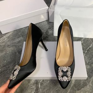 Luxus Marke Frauen High Heels Hochzeit Schuhe Strass Schnalle 6 cm 8 cm 10 cm Dünne Ferse Spitz Seide schwarz Blau Rot Sommer Sandalen 35-42