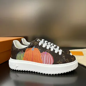 Time out sneakers män skor äkta läder kvinna pumpa mönster yk sko mongoram blommor tränare storlek 35-45 modell 07