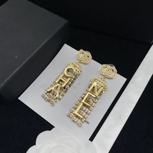 Ohrring Designer Design Mode und Atmosphäre Frauen Ohrringe Hochzeitsfeier Geschenkschmuck Schmuck