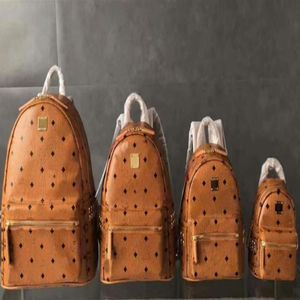 Najlepsza nowa moda Koreańska wersja M punk nitak plecak Mężczyźni i kobiety torba studencka Podróż Plecak 5716253d