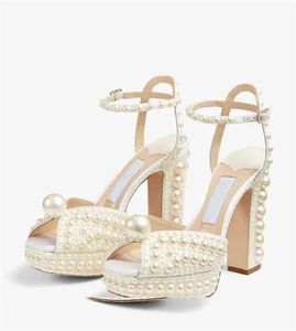 2023 Designer högklackade sandaler Elegant brudbröllopsklänning Skor Sacora Lady Mode Sandal Pärlor Läder Lyxmärken Högklackat Kvinnor Balfest semesterpresent