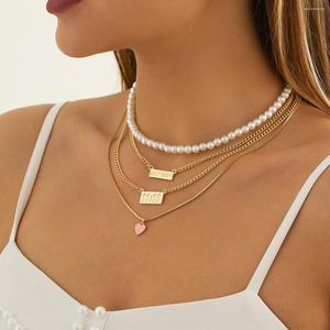 Collane con ciondolo Boho Multistrato Perle finte Collana di perline Per donna 2023 Alfanumerico 1 Inciso Cuore rosa Gioielli da ragazza