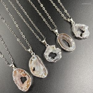 Подвесные ожерелья нерегулярные натуральные агаты Кристаллическое ожерелье антикварного цвета Половое срезное геод agat Quartz Stone Makulum для женщин