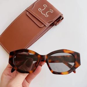 최고 디자이너 선글라스 CE 여성과 남성 패션 모델을위한 양극화 된 태양 안경 특별 UV 400 보호 큰 다리 더블 빔 프레임 야외