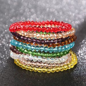 Charmarmband Trendiga kedjearmband för kvinnor som lyser elastisk armband delikat smycken 066C