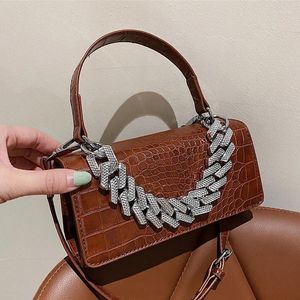 Kvällspåsar krokodilmönster fyrkantig handväska 2023 vinterkvalitet pu läder axelväska kvinnor designer crossbody vintage plånböcker