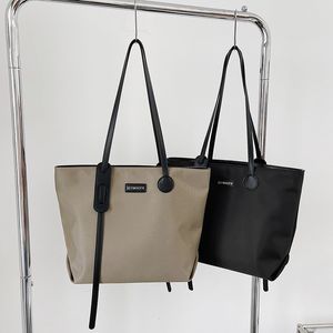 Waterproof nylon Butot bag women's casual women's bag 2023 new large capacity hand bill of lading shoulder large bag