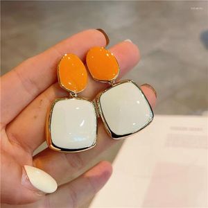 Dingle örhängen kadrufi kvinnor orange vit kontrast färg glasyr koreansk mode brincos temperament fyrkantig piercing dropp örhänge juveler