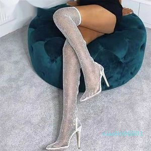 Sandaldesign Crystal Rhinestone Mesh Stretch Tyg Sexig High Heels Sock Over The Kne Boots PVC Transparent Point Toe Shoes 230302