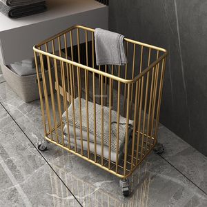 Организация Nordic New Golden Wrantry Baskets Легкие роскошная железная грязная одежда корзина дома современная корзина для хранения грязной одежды с колесами