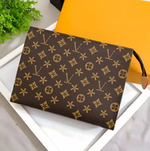 Luxury Designer bags Toiletry Pouch womens 26CM Clutch Cosmetic Bags Leather Pochette Toilet Beauty Case Purse Crossbody Bag